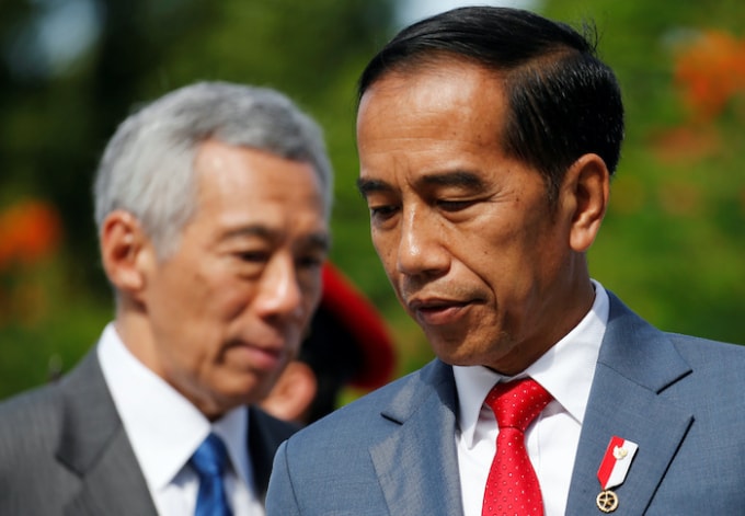 Indonesia và Singapore đang vướng mắc về một số vấn đề theo Công ước quốc tế về Luật Biển (UNCLOS) - Ảnh: AFP/AP