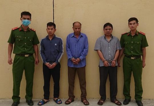 3 đối tượng đang bị tạm giữ hình sự. Ảnh CA