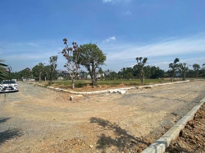 Nhiều nhà đầu tư chấp nhận ở nhà thuê, dồn vốn vào bất động sản.
