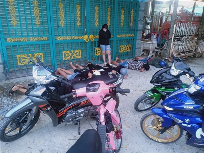 Các quái xế bị công an tóm gọn. vtc.vn