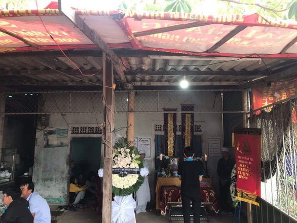 Hoàn cảnh của gia đình hai em rất khó khăn. (Ảnh: tuoitre)