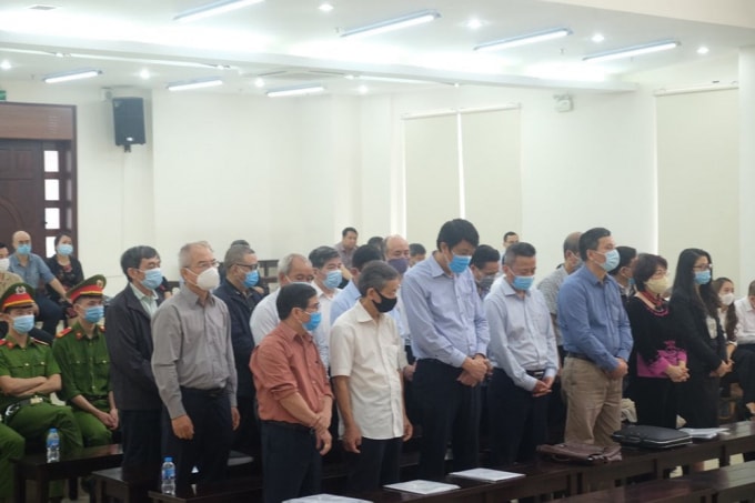 Các bị cáo tại phiên toà xét xử sơ thẩm.