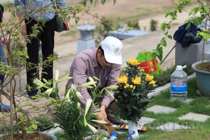 Được biết, Thanh minh là tiết thứ 5 trong 24 tiết khí hàng năm. Người xưa chọn ngày đầu tiên của tiết Thanh minh để làm ngày Tết Thanh minh. Năm nay, Tết Thanh minh sẽ là ngày 4/4 dương lịch (tức ngày 23/2 âm lịch) và kết thúc vào khoảng ngày 20 đến 21/4 dương lịch (thời điểm bắt đầu tiết Cốc vũ).