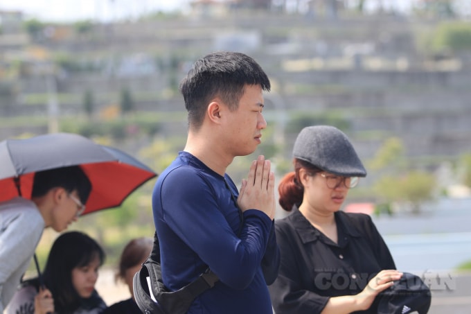 Ai ai cũng muốn con cháu biết được nơi an nghỉ tổ tiên ông bà, biết cội nguồn. Quan trọng nhất các thế hệ trẻ biết công ơn của tổ tiên ông bà cha mẹ”, đại đức Thích Trí Thịnh chia sẻ.