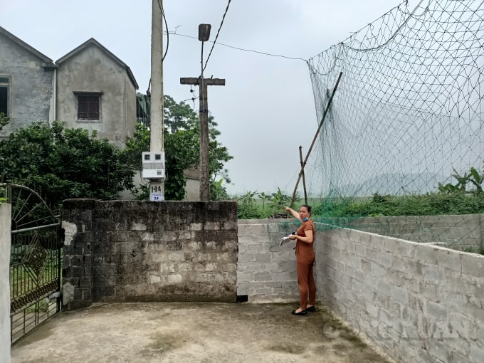 Thửa đất của chị Đoàn Thị Cẩm đã bị hộ ông Trịnh Bá Cường và ông Nguyễn Hóa Phúc xây bịt lối đi duy nhất để đi vào.