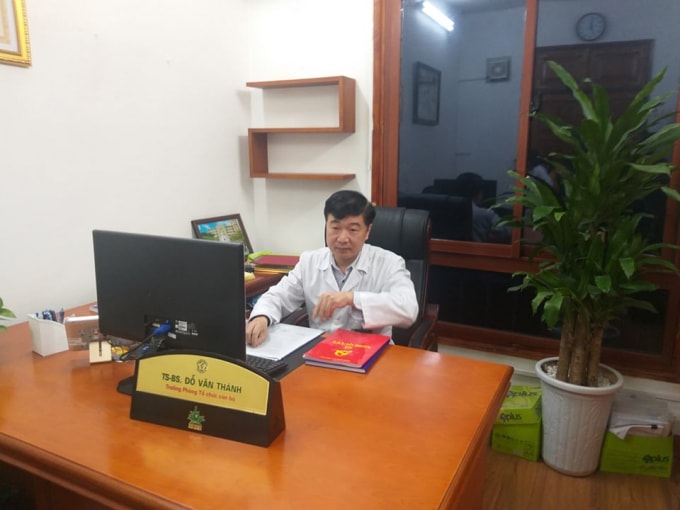 Ông Đỗ Văn Thành, Trưởng phòng Tổ chức cán bộ Bệnh viện Bạch Mai (ảnh Trinh Phúc).