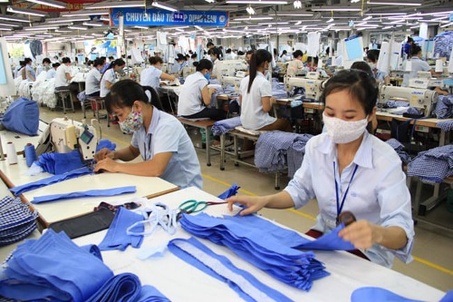 Mặt hàng dệt may đang có những cơ hội lớn từ thị trường Vương quốc Anh. Ảnh TL
