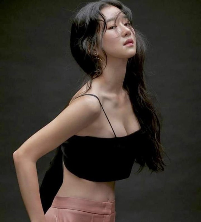 Seo Ye Ji tuy tham gia diễn xuất khá muộn nhưng nhanh chóng đạt được thành công.