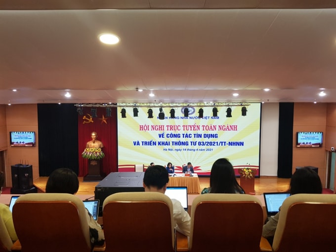 Hội nghị trực tuyến triển khai công tác tín dụng năm 2021 của ngành Ngân hàng tổ chức sáng 14/4. Ảnh KL.