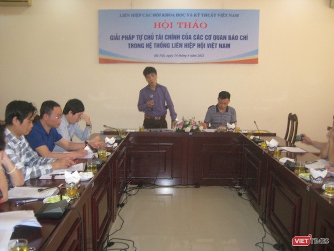 ThS Đặng Vũ Cảnh Linh và PGS TS Nguyễn Thành Lợi chủ trì hội thảo. Ảnh: Đức Hoàng
