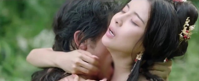 Cảnh nóng của Cao Thái Hà trong phim bị cư dân mạng chỉ trích nặng nề.