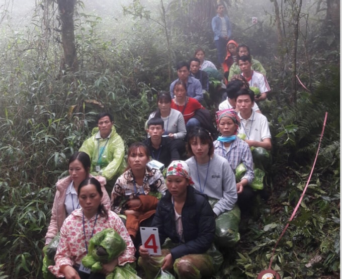 Những người vượt biên trái phép sang Trung Quốc do 3 đối tượng tổ chức bị bắt giữ (Ảnh Viện kiểm sát nhân dân tỉnh Lào Cai).