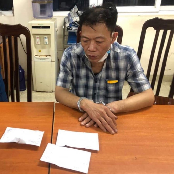Đối tượng Trần Ngọc Sơn tại cơ quan điều tra.