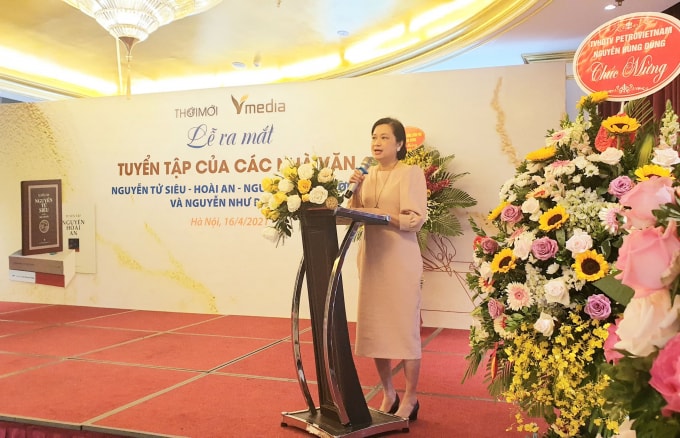 Nhà báo Đặng Huyền – Báo Công an Nhân dân chia sẻ tại buổi lễ