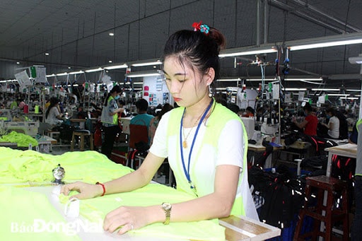 Dịch Covid-19 khiến lao động trẻ càng khó tìm việc.