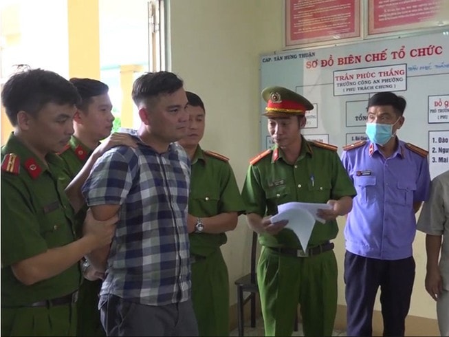 Lê Chí Thành bị khởi tố, bắt tạm giam ngày 14/4 về hành vi chống người thi hành công vụ.
