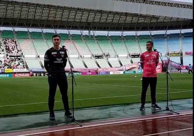Thủ thành Đặng Văn Lâm ra mắt trước hàng nghìn cổ động viên của Cerezo Osaka. Ảnh: internet