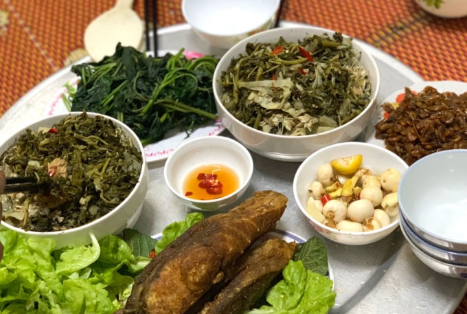 Rau sắn muối chua, đặc sản đất Tổ vua Hùng.