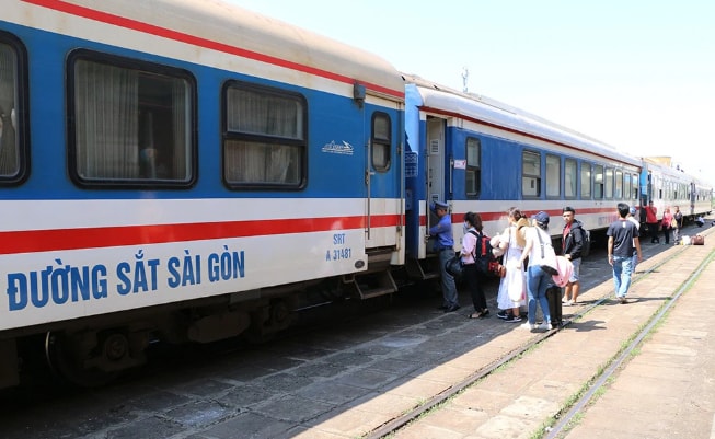 Ngành đường sắt sẽ giảm 10% giá vé cho thí sinh và người thân khi đi tàu nhằm tạo điều kiện cho thí sinh đi thi, nhập học năm 2021. Ảnh minh họa