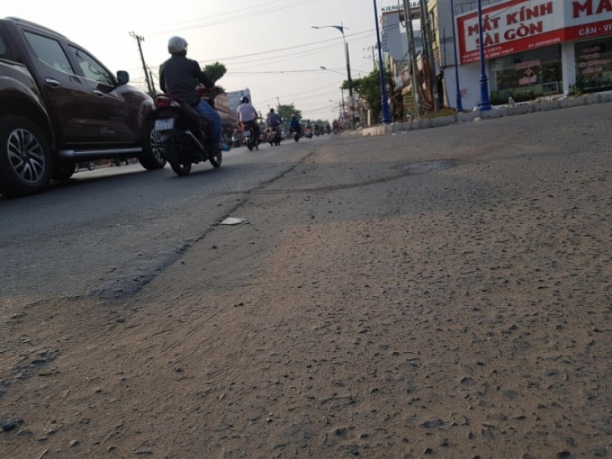 Đoạn đường giáp với CMT8 thuộc gói thầu CT3-PW-2.5 được người dân phản ánh cao trình khá thấp. Nguồn: TL