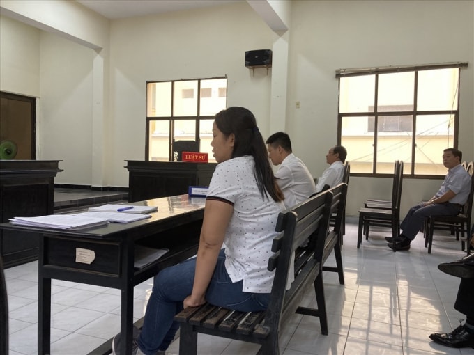 Sau khi nghị án HĐXX quyết định tạm dừng phiên toà