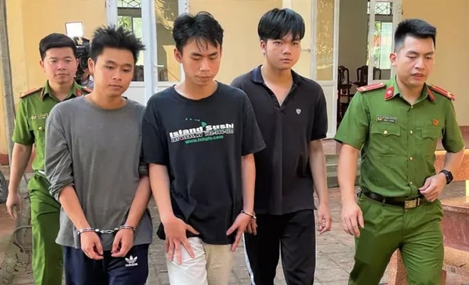 3 sinh viên đại học tại cơ quan công an. Ảnh: nld.vn