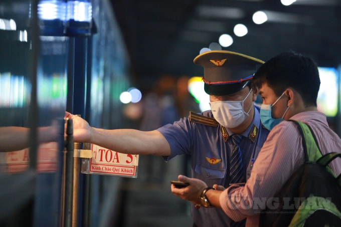 Tổng công ty Đường sắt Việt Nam sẽ tăng cường chạy thêm 55 đoàn tàu trên các tuyến để phục vụ nhu cầu di chuyển của người dân dịp nghỉ Lễ 30/4-1/5. Ảnh minh họa