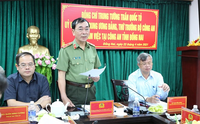 Thứ trưởng Bộ Công an Trần Quốc Tỏ phát biểu tại buổi làm việc.