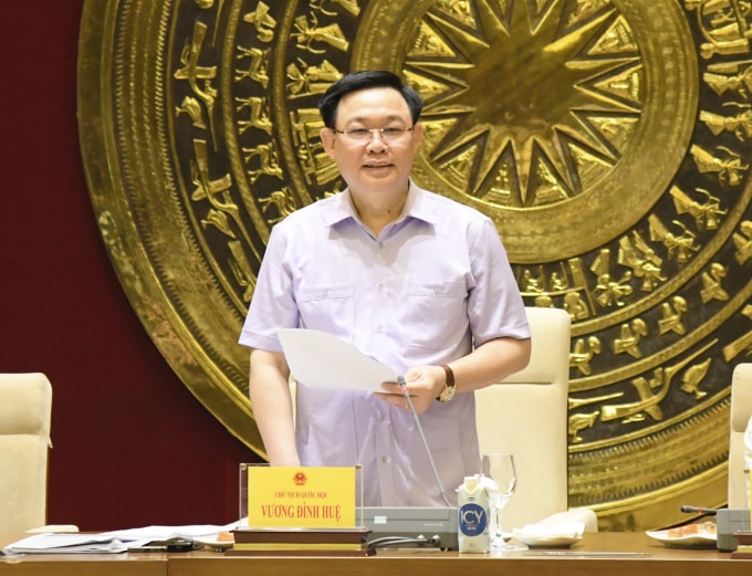 Chủ tịch Quốc hội Vương Đình Huệ phát biểu tại buổi làm việc.