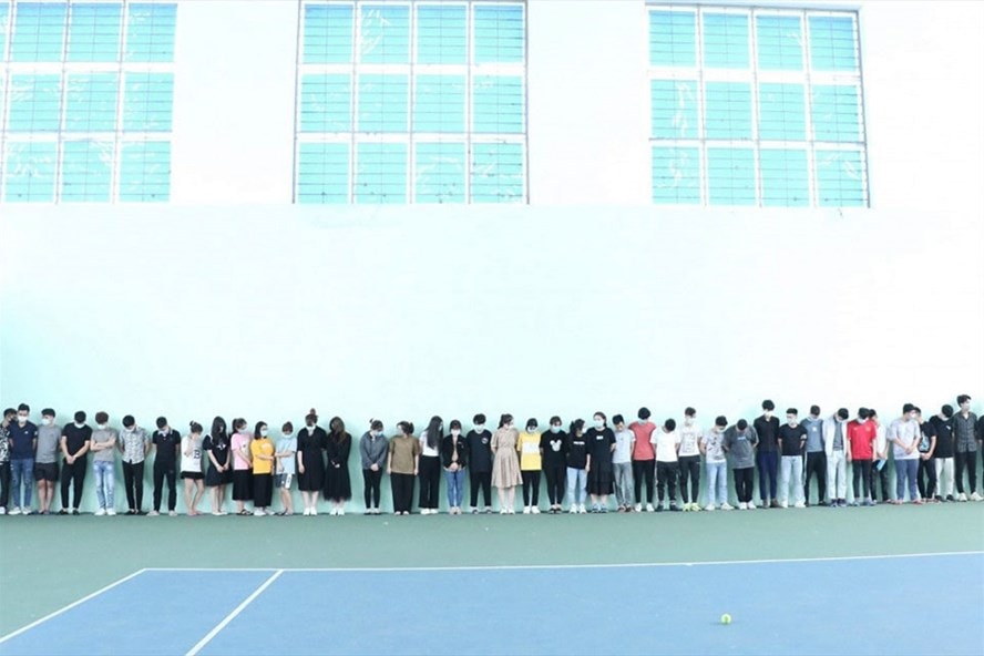 Công an Hà Tĩnh triệu tập, bắt giữ hơn 100 đối tượng trong đường dây lừa đảo. Ảnh: laodong.vn