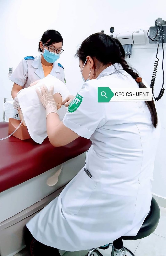 Ngành chăm sóc sức khỏe được cho là ngành đào tạo tốn kém nhất hiện nay ở các trường ĐH.