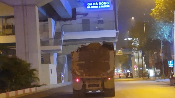 Hầu hết các xe này đều có dấu hiệu vi pham về tải trọng, cơi nới thành thùng và không che đậy thùng xe