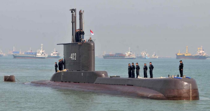 Tàu ngầm KRI Nanggala-402 ở Surabaya, tỉnh Đông Java được chụp năm 2012 - Ảnh: Antara Foto / Reuters