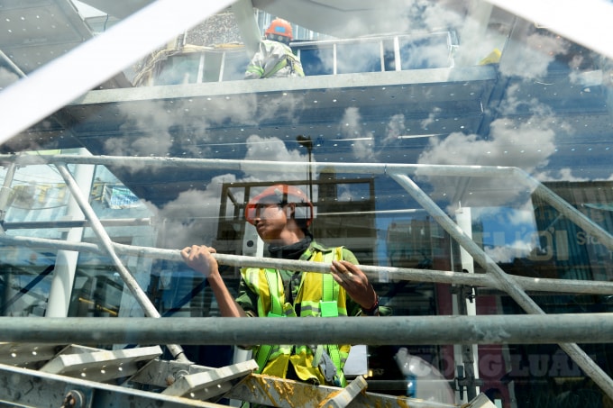 NVQ_6898 copy