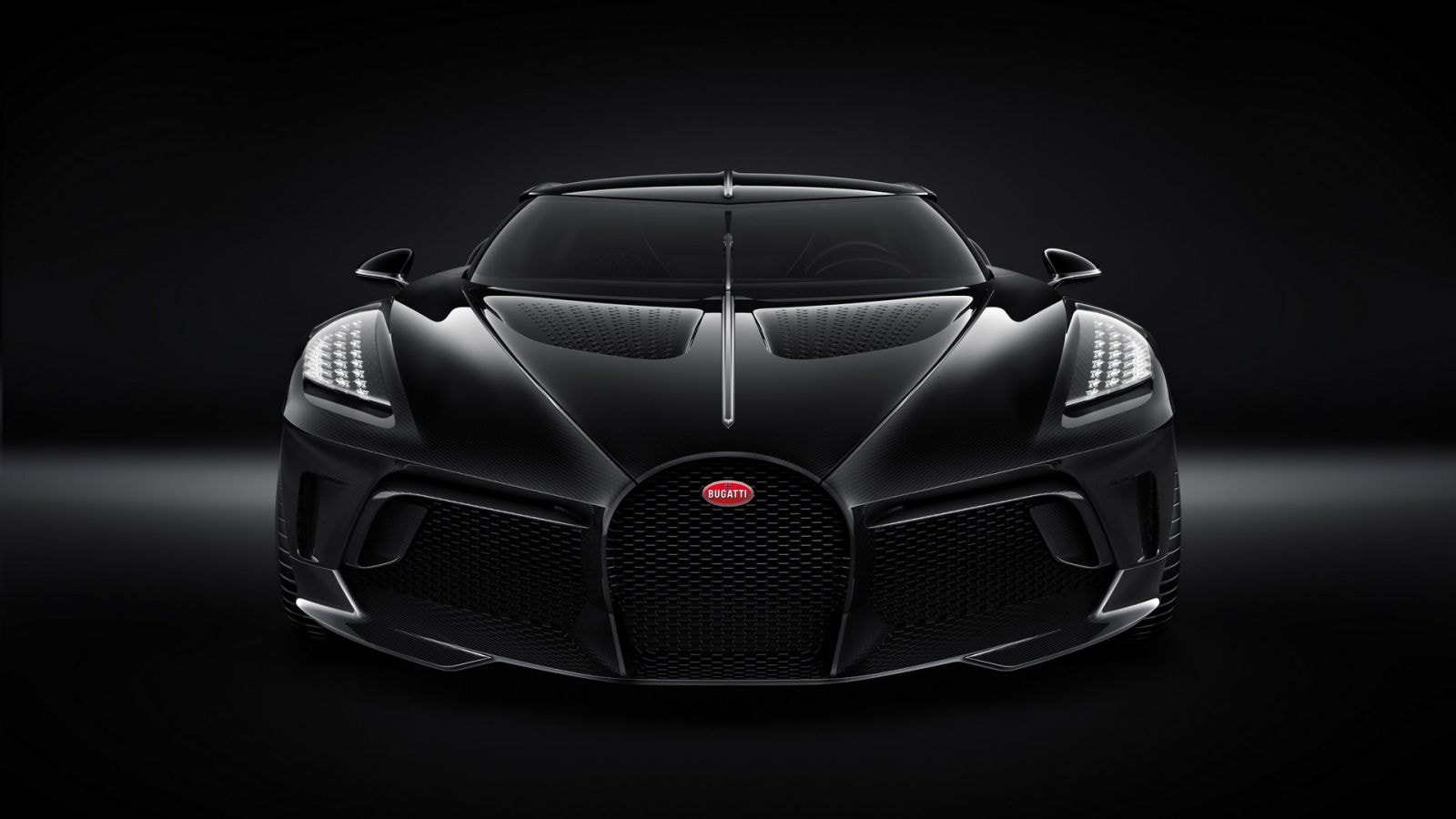 Siêu xe Bugatti La Voiture Noire. Ảnh: Mortor1