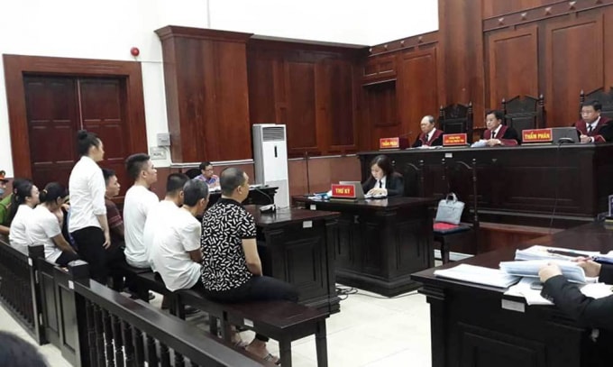 Các bị cáo tại tòa.