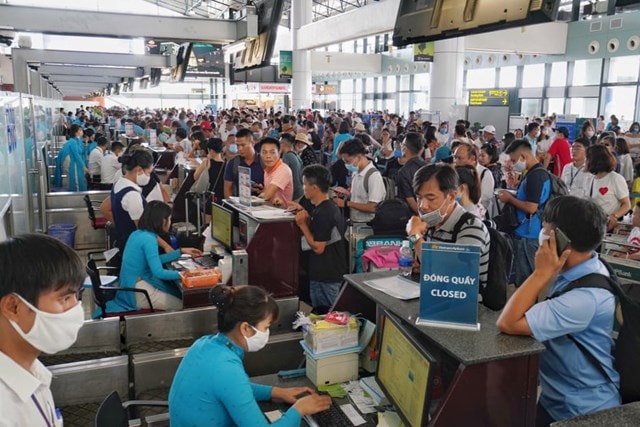 Cục Hàng không yêu cầu các hãng hàng không Việt Nam cần điều hành lịch bay tuân thủ nghiêm ngặt slot được xác nhận và hạn chế việc chậm chuyến, hủy chuyến bay dịp nghỉ lễ 30/4 - 1/5. Ảnh minh họa