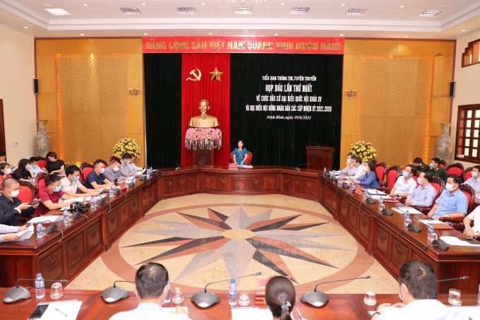 Quang cảnh buổi họp báo.