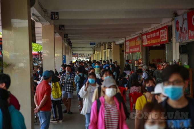 Được biết, dịp lễ 30/4, 1/5 năm nay, người lao động được nghỉ khá dài (liên tục 4 ngày từ 30/4 đến hết ngày 3/5).