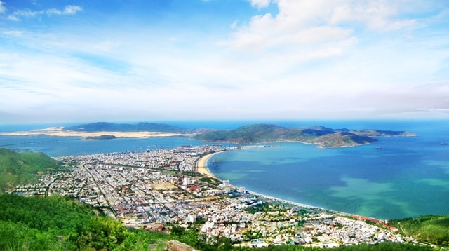 Giá tour du lịch 30/4 - 1/5 giảm 30% so với mọi năm.