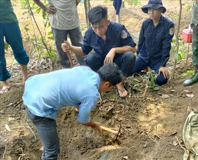 Bình Phước phát hiện gần 40 hài cốt liệt sĩ. Ảnh: TTXVN