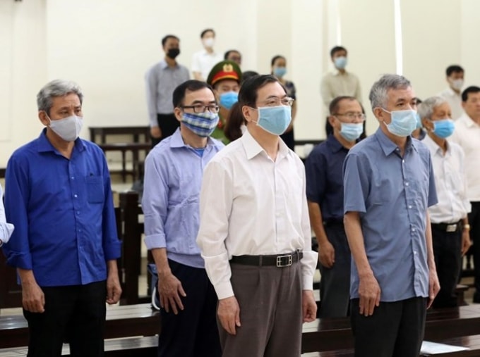 Các bị cáo còn lại đều bị tòa tuyên phạt các mức án đúng với tội danh.