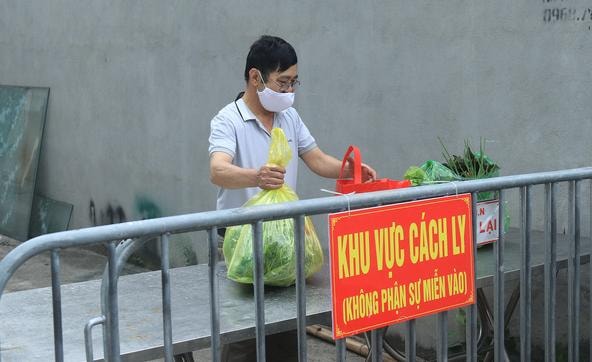 Bên trong khu cách ly nơi ở của BN2911 tại Đông Anh. Ảnh: Giadinh.net.vn