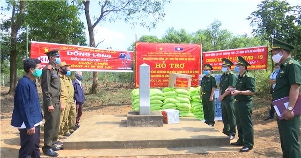 Việt Nam và Lào có chung hơn 2.300km đường biên giới, chạy qua 10 tỉnh của Việt Nam và 10 tỉnh của Lào. Trong thời gian qua, Việt Nam đã hỗ trợ nước bạn nhiều vật chất để ứng phó với dịch bệnh COVID-19.