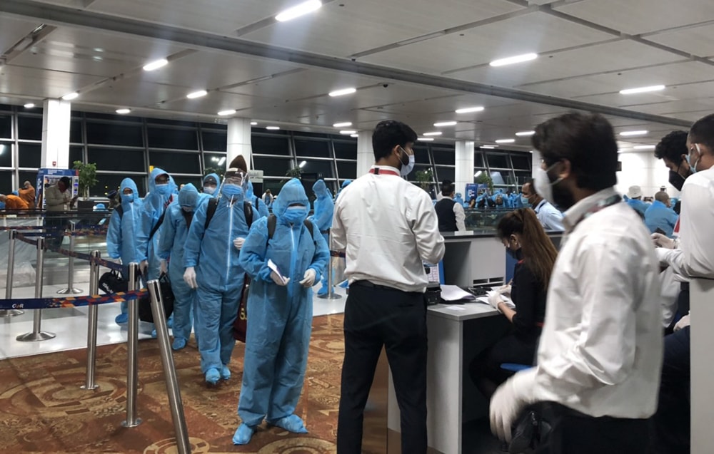 Ngày 19/5/2020, chuyến bay đầu tiên đưa người Việt tại Ấn Độ hồi hương do các cơ quan chức năng Việt Nam và Ấn Độ, Đại sứ quán Việt Nam tại Ấn Độ và VNA phối hợp thực hiện.