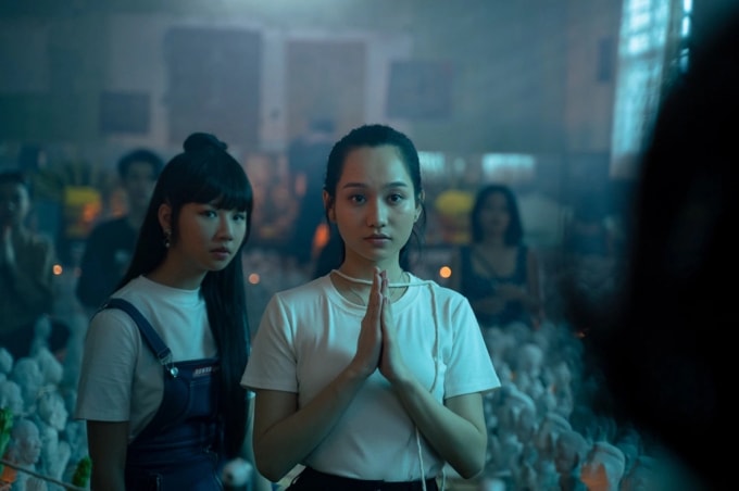 Phim để nhân vật kể lể nhiều mà thiếu đi các yếu tố mô tả vốn là một thế mạnh rất cần khai thác của điện ảnh.