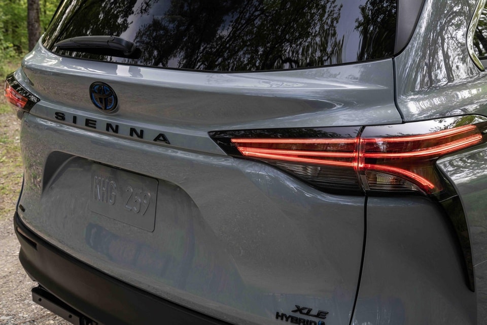 Toyota Sienna Woodland Special Edition. Ảnh: Toyota