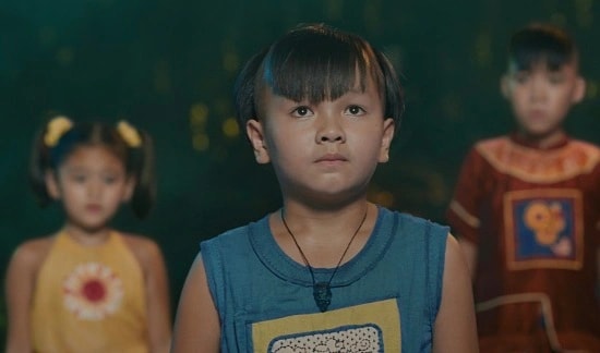 Tí trên phim có trọng tâm là hành trình phát triển cảm xúc.