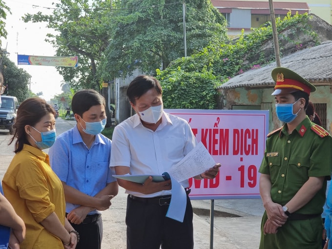 Hiện nay công tác phòng dịch đang được thực hiện khẩn trương tại nhiều địa phương trong toàn quốc (ảnh TL).