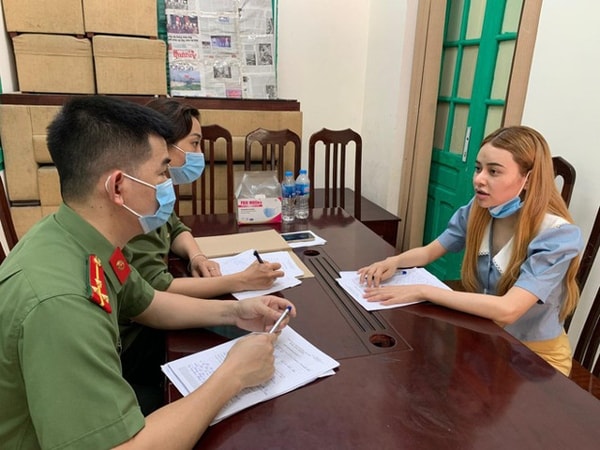 Trần Thị Phương Thảo tại cơ quan điều tra